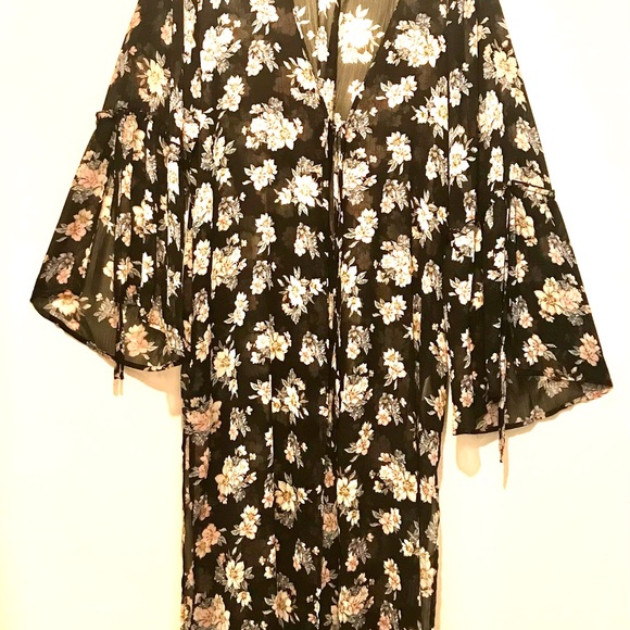 Band of Gypsies Floral Kimono Duster Black Pink Flare Split Bell Sleeves… - Picture 10 of 12